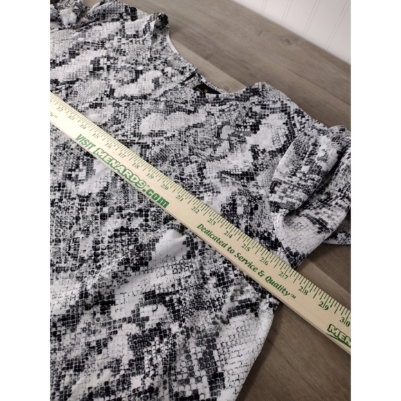 Worthington Black and White Relaxed 3/4 Sleeve Blouse - Picture 10 of 10